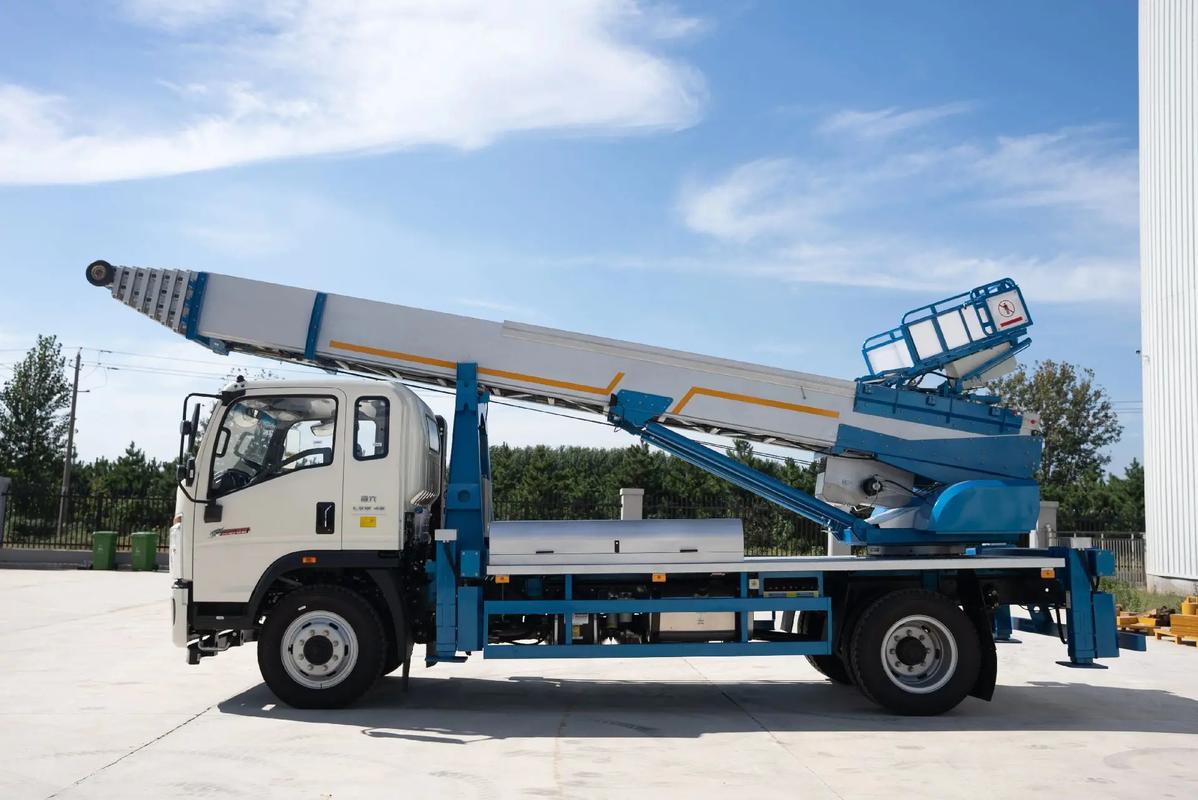 青岛城阳云梯上料车租赁费用