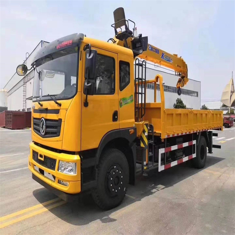 青岛城阳附近找一辆随车吊出租