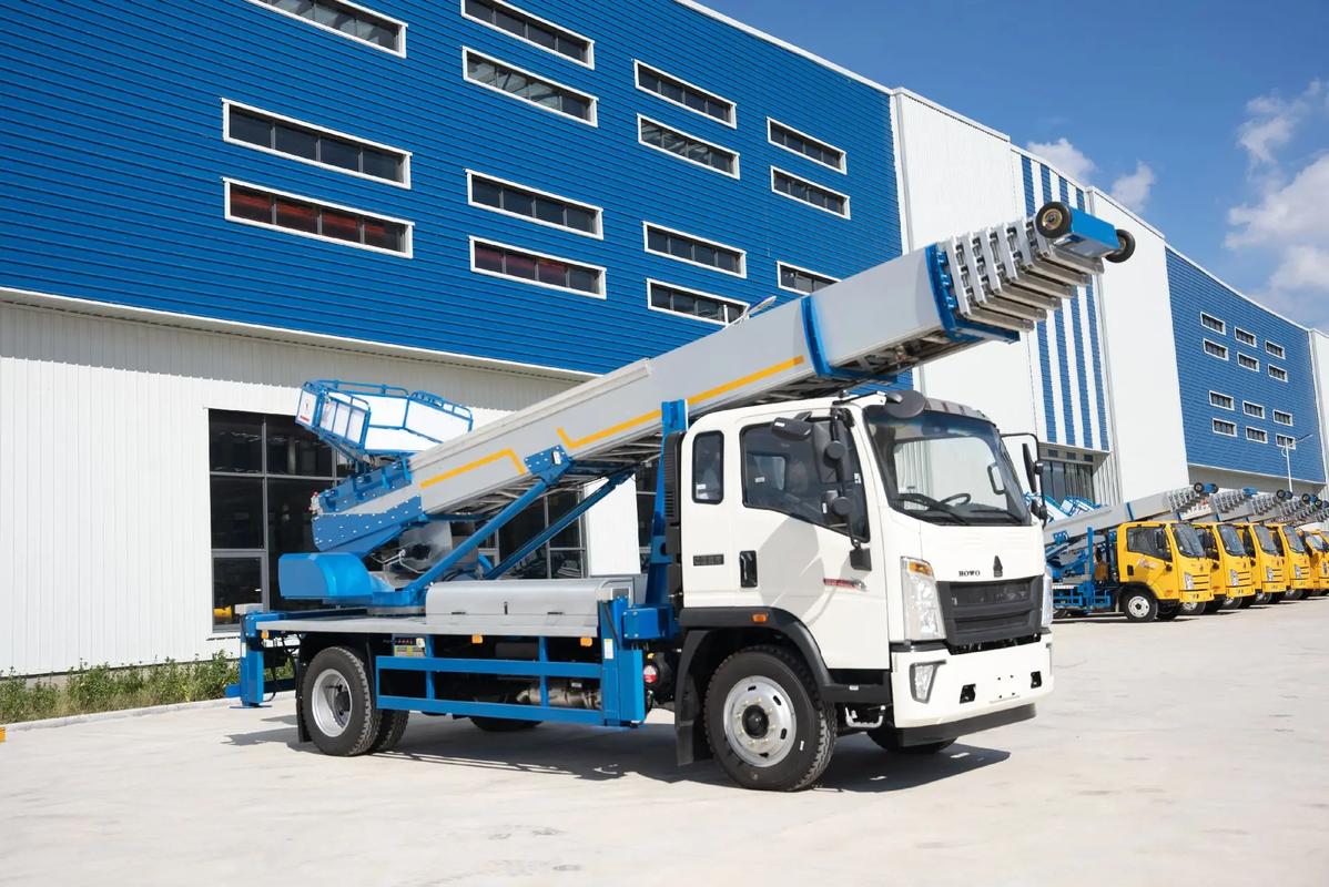 青岛城阳出租云梯车高空作业车 建筑垃圾搬运